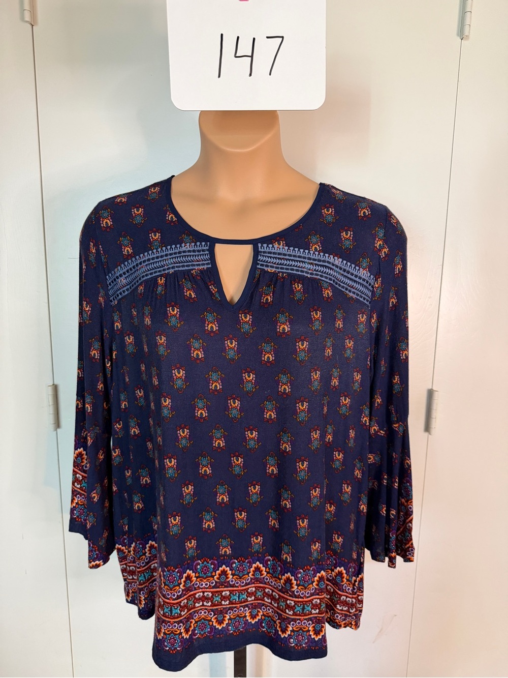 Women’s Navy Floral Keyhole Long-Sleeve Top